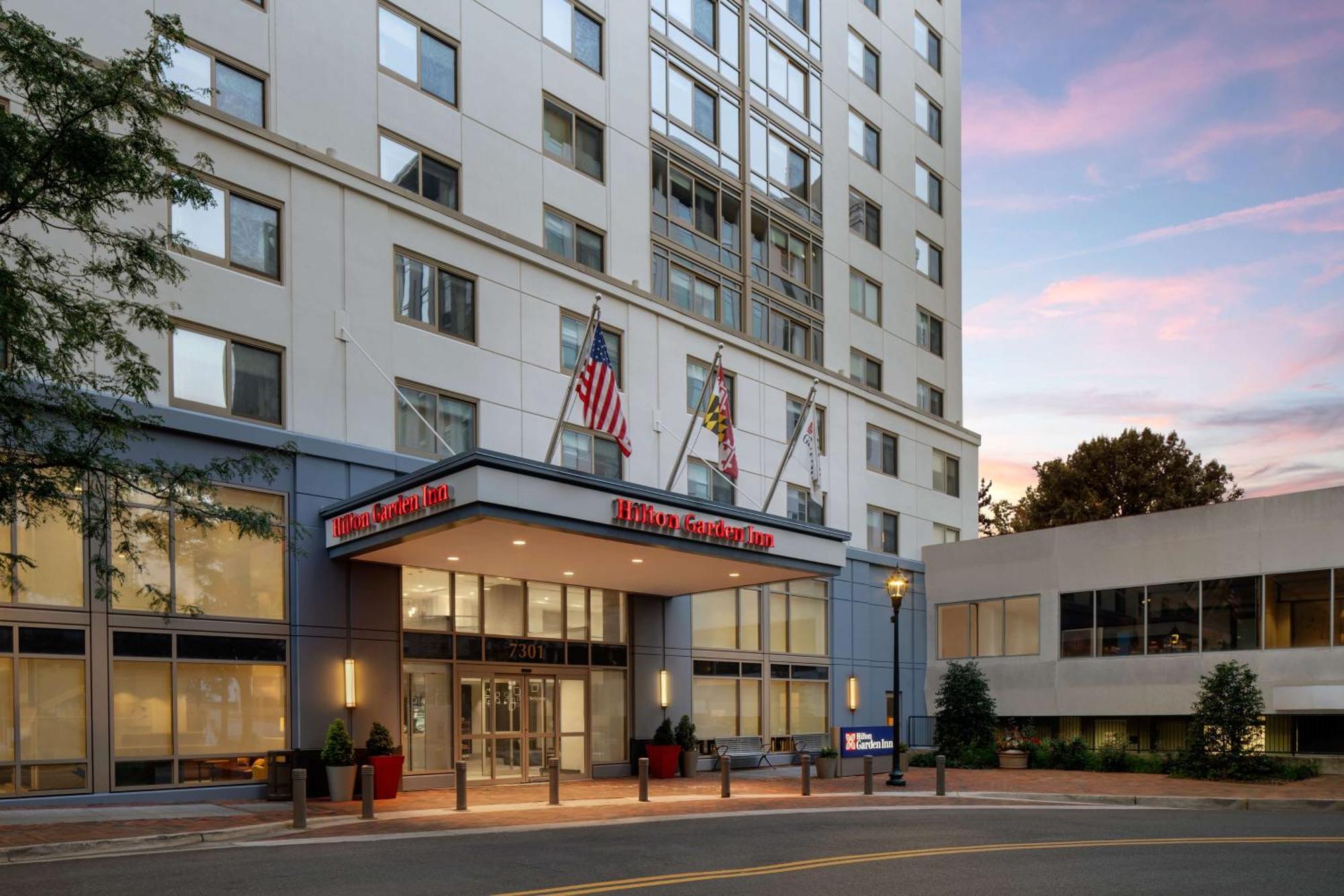 Hilton Garden Inn Bethesda Downtown Exterior foto